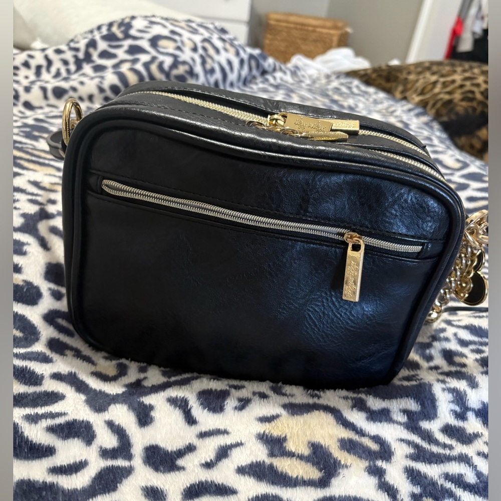 Itzy Ritzy Crossbody - Picture 2 of 5
